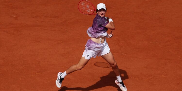 Histórico: João Fonseca vira contra Djokovic e avança em Roland Garros