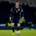 Tottenham anuncia Robertson, rival do Brasil na Copa, como novo reforço