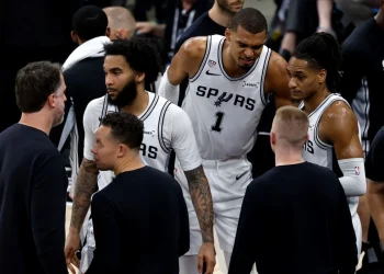 NBA: Spurs buscam virada inédita contra os Knicks para levar o título
