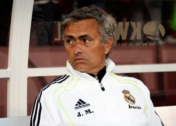 Florentino Pérez confirma Mourinho como novo técnico caso seja eleito